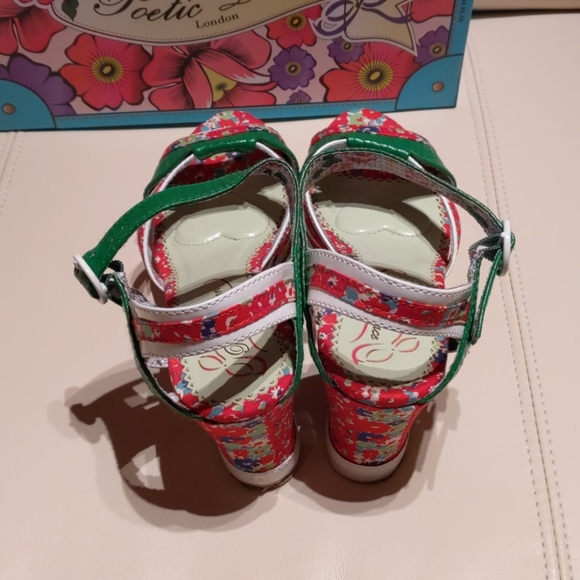 Shoes - Picture 2 of 7